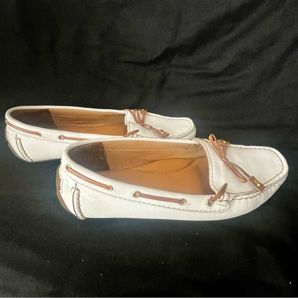 Clark’s white driving shoes - Picture 2 of 6